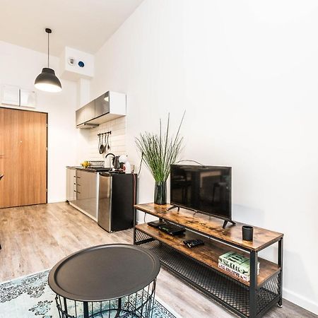 Apartament W Sercu Miasta Poznan Garbary 31 Extérieur photo